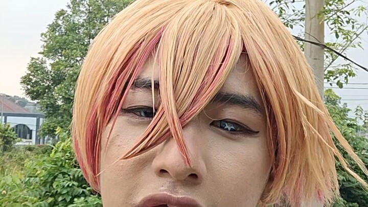 MOTORAN SAMBIL COSPLAY