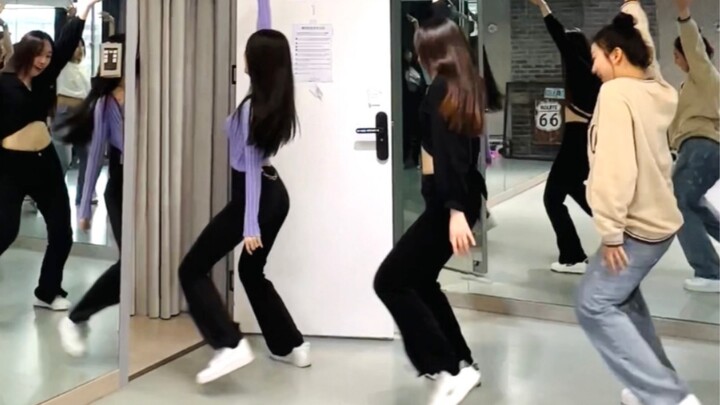 Giống như sau lớp học nhảy K-pop