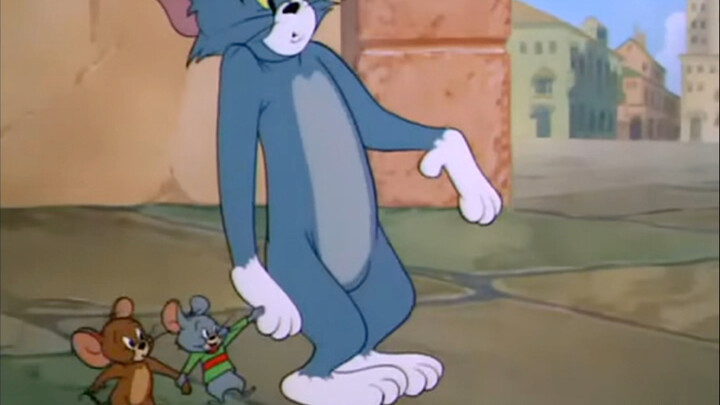 مَنْ يرفض حلقةً من توم؟