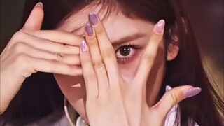 "Em yêu, hãy giấu đi tham vọng của em"