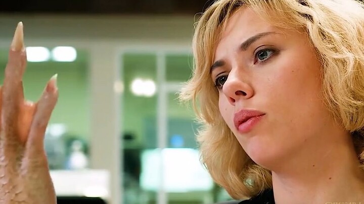 Scarlett Johansson Stumbles Upon a Mysterious Power and Soars to the Peak of Her Life