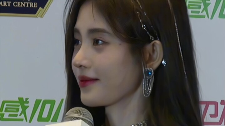 จวีจิ้งอี “เปลี่ยนหน้าในเสี้ยววินาที” หรือไม่??? แล้วก็โอบกอดอย่างยิ้มแย้ม