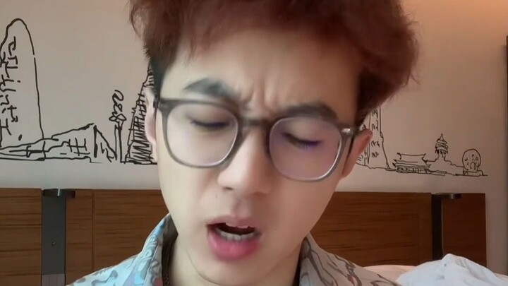 Cạo râu và phải vào phòng cấp cứu...