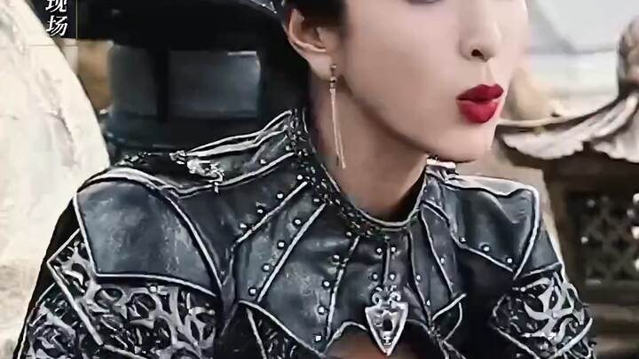 Lăng Vân Chí mở phó bản báo thù – cô nàng vừa bá khí lại vừa dễ thương, ai mà ngờ được chị chính là 