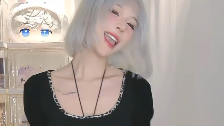 การบันทึกหน้าจอไลฟ์สดของ Wu Xiaomiao แบบแนวตั้งบนมือถือ