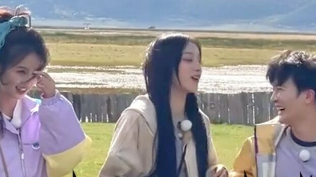 Bailu เลียนแบบ Zhou Shen โดยที่ใบหน้าของเขาใกล้กับหน้าของเขาเหรอ? ซ่งหยูกีตีเธอลึกๆ ฮ่าๆ! แมวส่งจูบใ