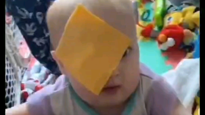 Anak: Kalau aku tidak bisa bicara, aku pasti sudah mengutuk semua leluhurmu selama 18 generasi.