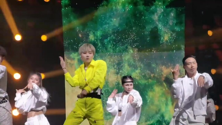 Melihat penampilan live Liu Yuxin yang legendaris, saya jadi sedikit mengerti kenapa dia begitu popu