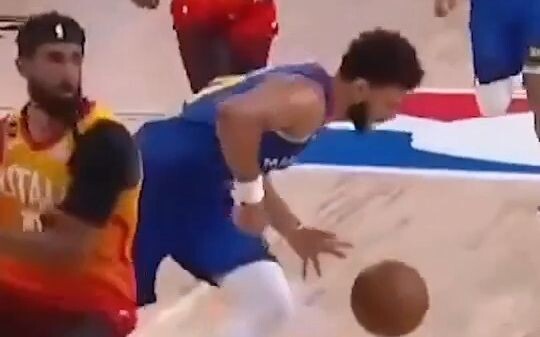 ท่าจริงในสนามรบคือท่าที่ต้องเหลือบมองเท่านั้น