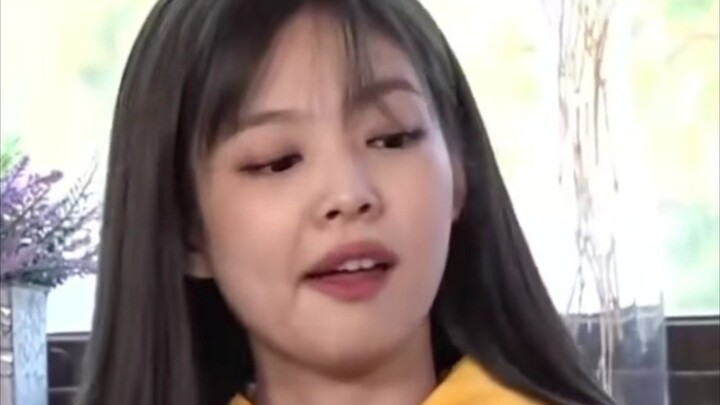 [Jenlisa] Ketika Jennie dan Lisa lupa menghindari kecurigaan