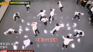 【seventeen】看一次惊叹一次，这俯拍看走位动线真的太绝了！！！十七的舞蹈是视觉盛宴名不虚传
