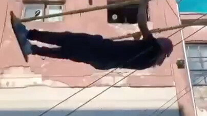 Netizens verify the thing they were most curious about as children: Can a swing swing 360 degrees? (