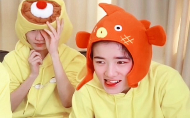 【Song Yaxuan】“Aku akan memukulmu lho~”
