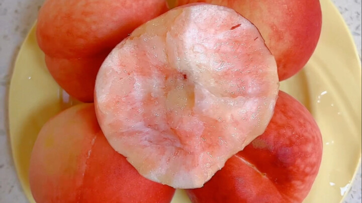 Have you ever tried peach pudding? What do you think it tastes like?