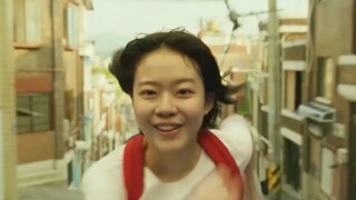 女孩想要跑步回家，可怎料他却越跑越快