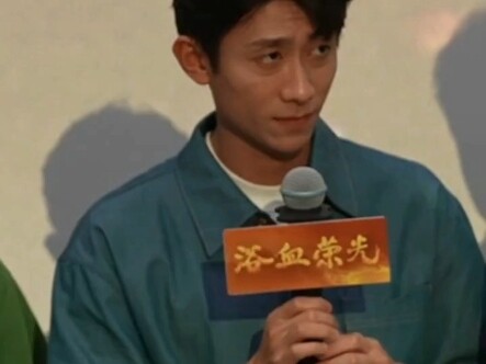 يلعب دور 101 لكن مياه وآه ثلاث آلاف