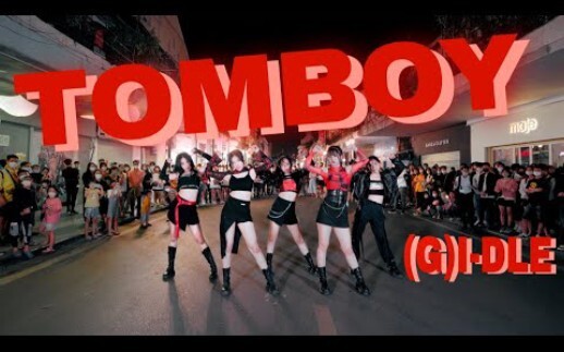 啦啦啦!KPOP人最新走路姿势get!(G)I-DLE-'TOMBOY'越南小姐姐街头翻跳路演dance cover by BlackSi