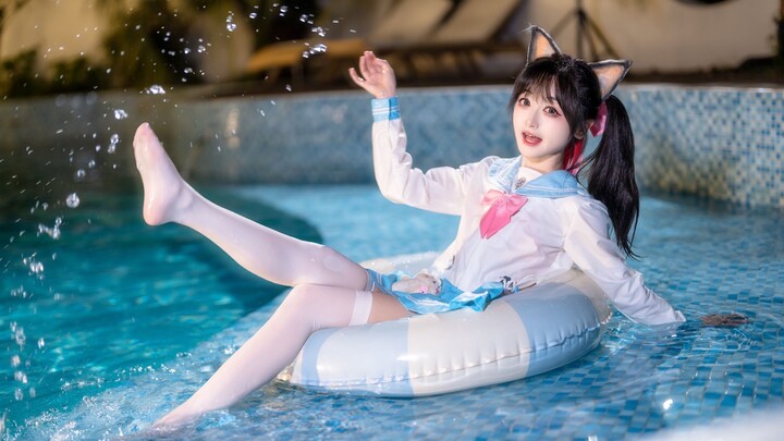 Let’s play in the water with Walnut~ What fun!