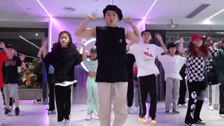 Bạn chỉ có một cuộc đời, tại sao không sống một cách thú vị hơn?