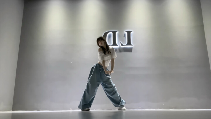 Tổng hợp màn cover nhảy ngắn váy của AOA khắp mạng! Bản gốc + vũ đạo, nhảy đã phê đến cùng!