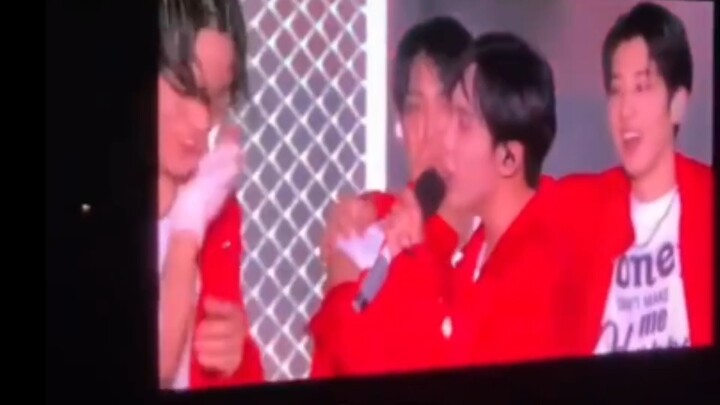 After the concert, Seongwan suddenly slapped Min Kyu and the incident quickly trended on social medi
