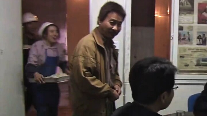 A villain's long-planned scheme is no match for a fool's sudden flash of ingenuity.