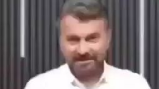 Milli takımı sabah namazıyla dünya kupası yapacak şampiyonu yapacak akpli ismini unuttuğum adam