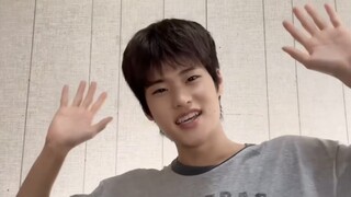 SOHEE Love 119手势舞挑战! 小狗扑腾版
