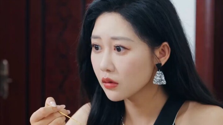 แฟนสาวบอกเลิกเพราะเห็นว่าเขาจน แต่ไม่กี่วันถัดมาเขาก็ซื้อทั้งถนนเลย!