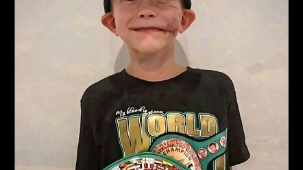 The WBC has awarded a 6-year-old boy the title of honorary boxing champion! He risked his life to sa