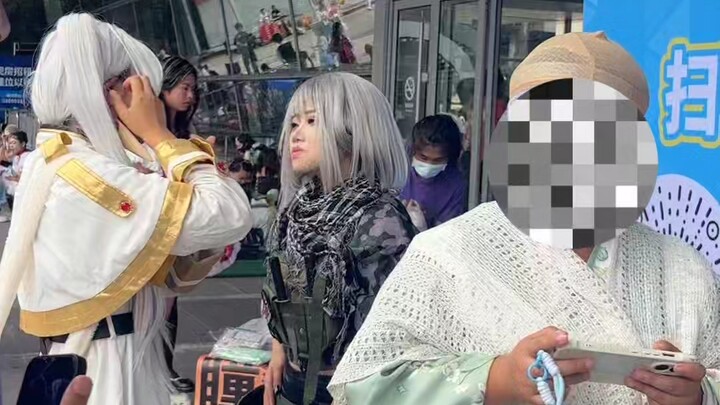 Mengejutkan! Acara cosplay taksi di Chongqing mendadak kedatangan tokoh utama game E berwujud nyata 