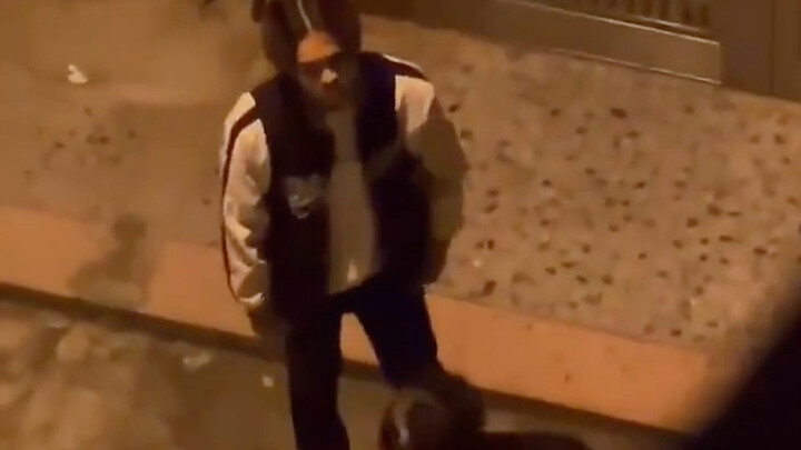 Coba pakai imajinasi kalian untuk menebak alur ceritanya!