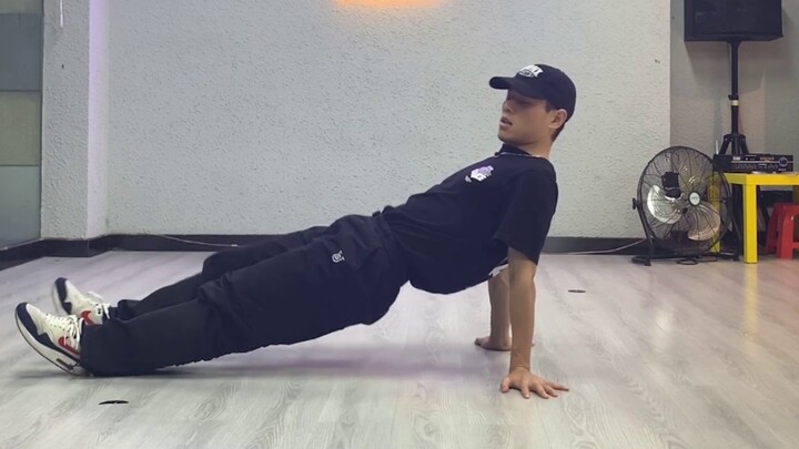 Thomas teaching street dance, you can learn it at a glance, but you will be confused once you learn 