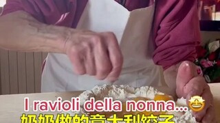 Bà nội 86 tuổi của cư dân mạng làm món sủi cảo Ý, cụ già tay chân nhanh nhẹn, động tác thuần thục, t