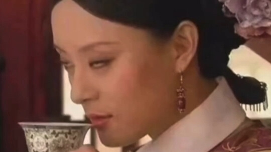 Jika Anda melihat "The Legend of Zhen Huan" dengan mikroskop, Anda akan menemukan bahwa sebagian bes
