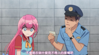 警察蜀黍：你穿成这样子不会是在干什么见不得人的事情吧？