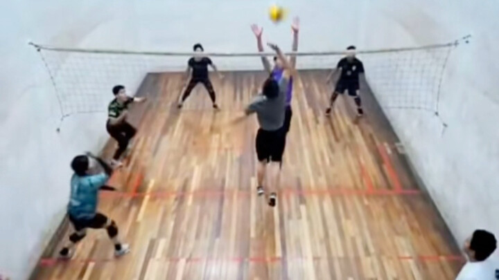 هل لعبت من قبل كرة الطائرة الداخلية من هذا النوع؟