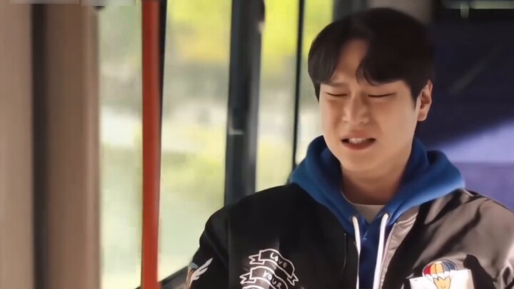Sao Tiểu Hàn đóng quảng cáo buồn cười thế nhỉ, hahahaha