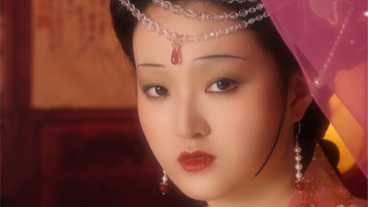 Dream of the Red Chamber: Qin Keqing Inspired Makeup | As autumn fades and flowers wither, it all st