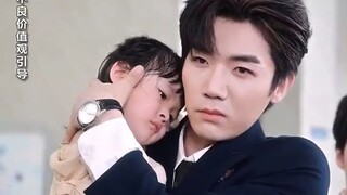 Bayi lucu membantu ibu vegetatif menikah dengan keluarga kaya