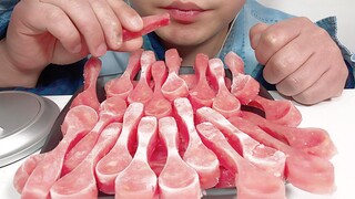 [Mukbang] Ăn thìa làm bằng đá lạnh vị ổi đỏ siêu ngon? Yum yum yum!