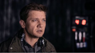 รีวิวหนังดังของ Jeremy Renner