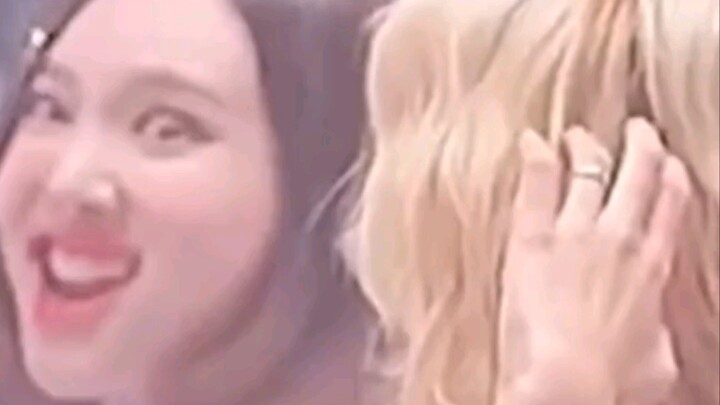 ดาราหญิงแต่ใช้หน้าแบบมั่วซั่ว