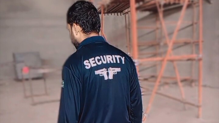 میں ایک پاکستانی کمانڈر ہوں اگر میری ویڈیو کسی کو پیاری لگی ہو تو مجھے لائک کرو کمنٹ کرو اور میری وی