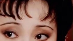 Sutradara Hu Mei menjadi heboh di Weibo setelah filmnya Dream of the Red Chamber gagal (tapi tidak b