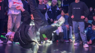 帅气街舞 裁判秀表演 开始放大招bboy浩然