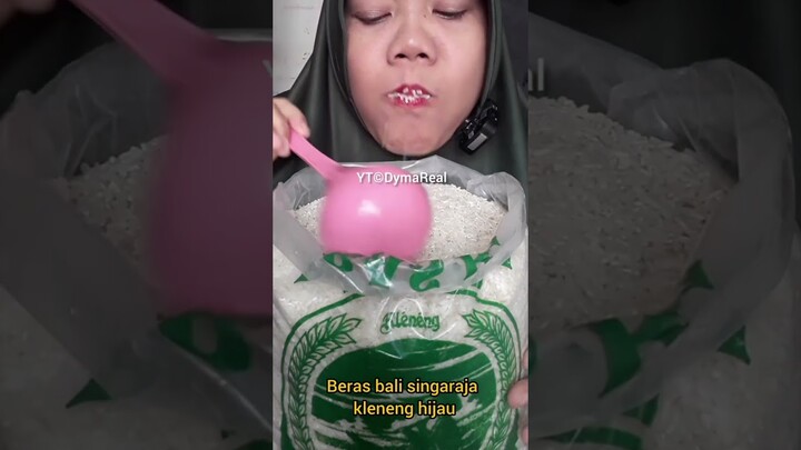 DYMA |ASMR RAW RICE EATING |Makan Beras | asmrrawriceeating| #asmrsounds  #asmr #shorts #mukbang(2)