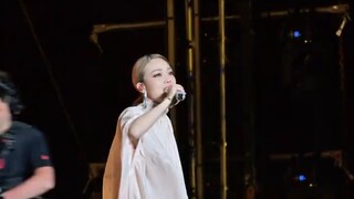 [Joey Yung] Trong đêm dài, tôi biết ơn "Sân bay"