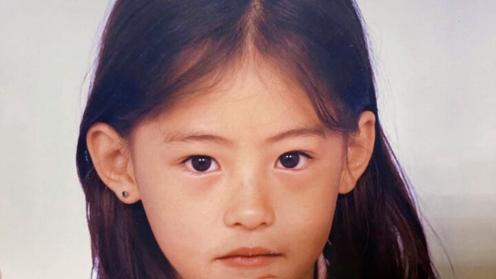 Ảnh thời thơ ấu hiếm hoi của Trương Bá Chi