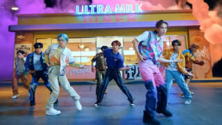 Iklan lengkap dukungan susu Stray Kids UltraMilk